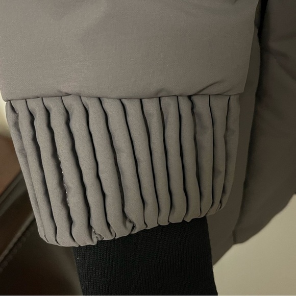 Arctic Expedition: Oppenheimer Parka - Picture 7 of 12